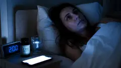 Pourquoi vous ne pouvez pas dormir la nuit (et comment les gummies au CBD peuvent vous aider)